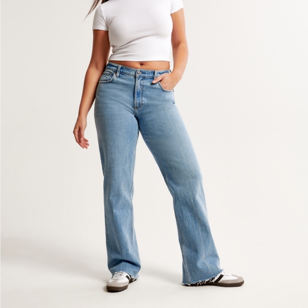 NOT FOR SALE Abercrombie & Fitch The Baggy Low Rise Curve Love Jeans Size 32/14R
